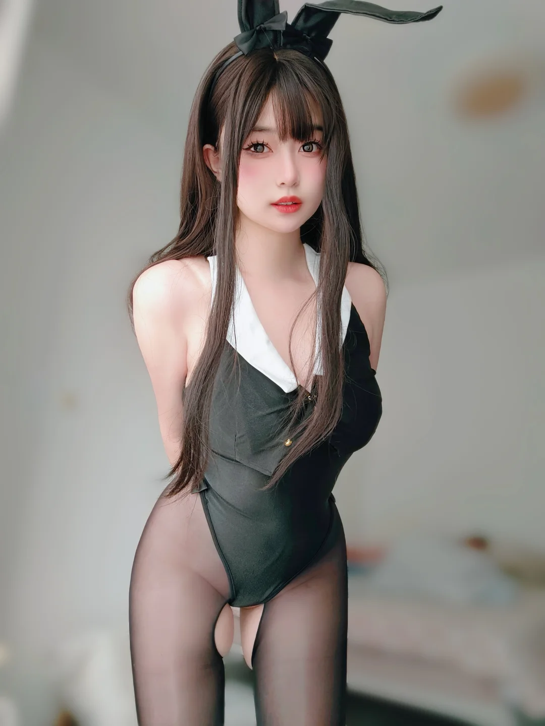 女主K - 黑丝兔女郎 [102P-352MB] tg@simisebaisi 【丝足阁】001.webp